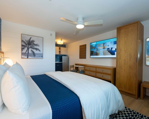 Sunshine Suites Resort
