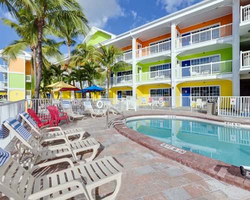 Pierview Hotel and Suites Image