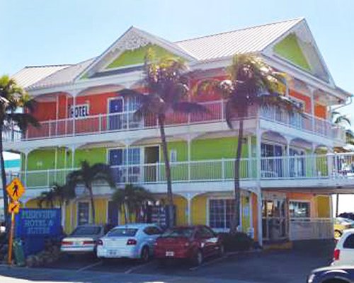 Pierview Hotel and Suites