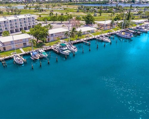 Skipjack Resort Suites and Marina