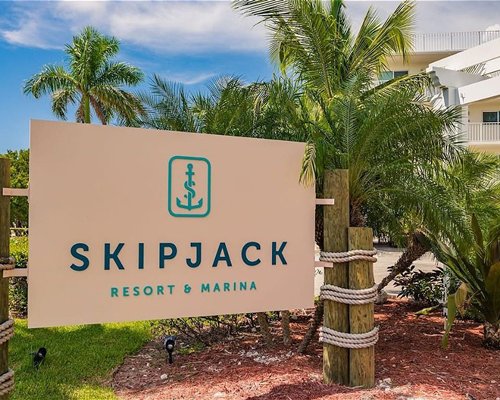 Skipjack Resort Suites and Marina