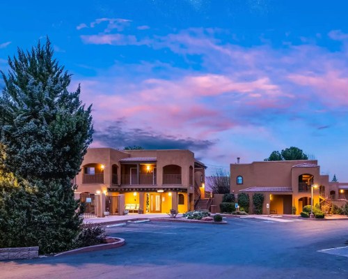 Arroyo Pinion Hotel - 5 Nights