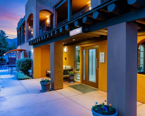 Arroyo Pinion Hotel - 5 Nights