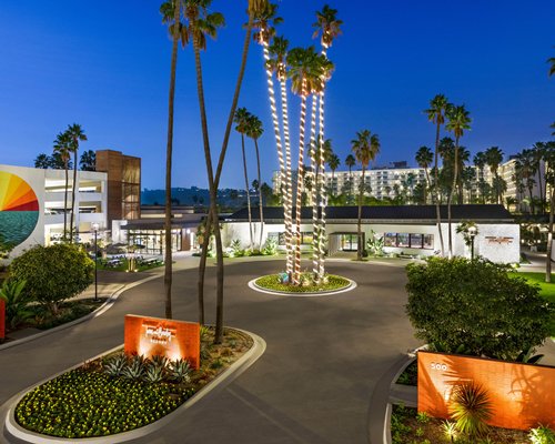 Town & Country Resort & Convention Center - 5 Nights
