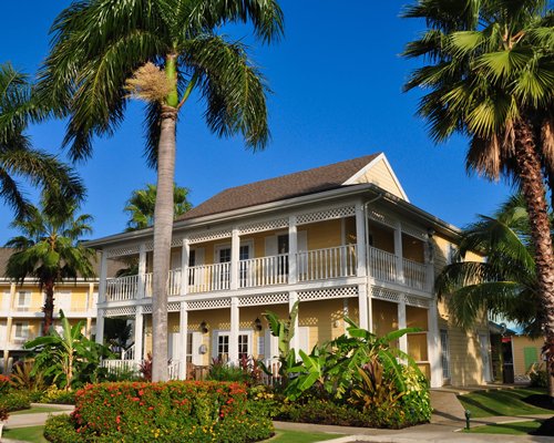 Sunshine Suites Resort