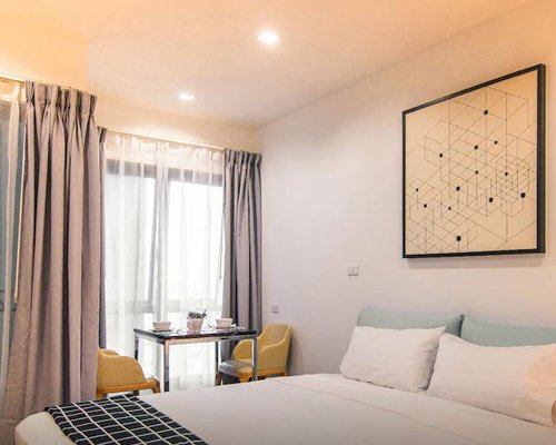 Roomme Hospitality The Rich Branch Bangkok - 3 Nights