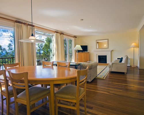 Oaks Cypress Lakes Resort - 3 Nights