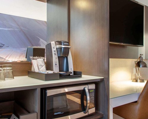Cambria Hotel & Suites Anaheim Resort Area