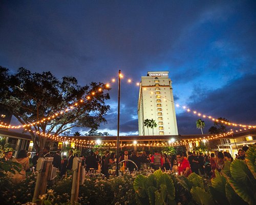 Doubletree by Hilton Orlando at SeaWorld - 3 Nights