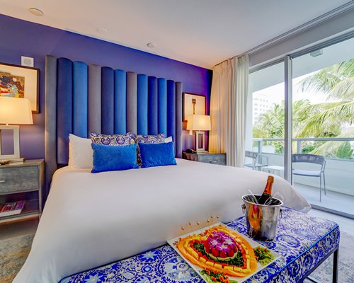 King size bedroom with relaxed view from your balcony