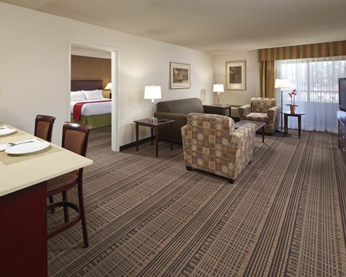 Holiday Inn and Suites Santa Maria
