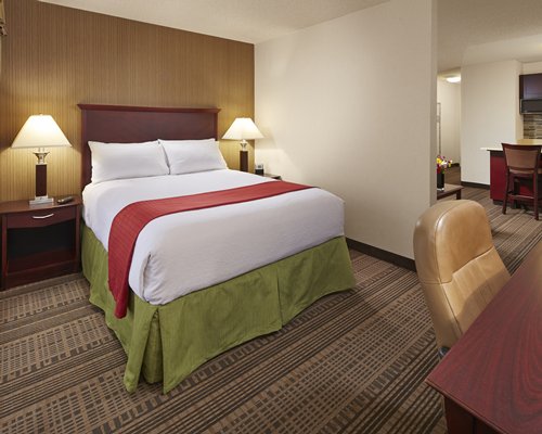 Holiday Inn and Suites Santa Maria - 3 Nights