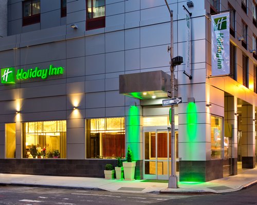 Holiday Inn Manhattan Financial District