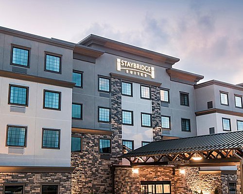 Staybridge Suites Wisconsin Dells - Lake Delton - 5 Nights
