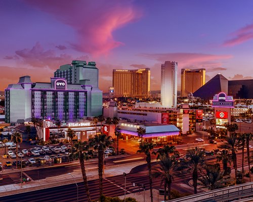 OYO Hotel & Casino Las Vegas - 5 Nights Image