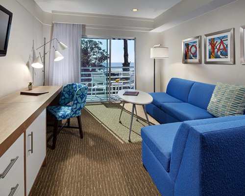 DoubleTree Suites by Hilton Hotel Doheny Beach - Dana Point - 5 Nights