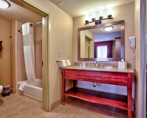 Hampton Inn & Suites Scottsdale at Talking Stick