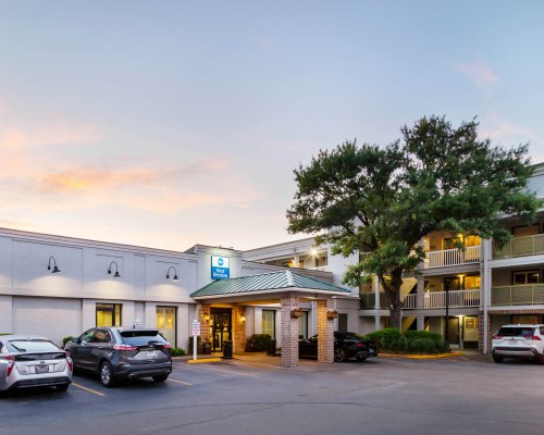 Best Western Savanna...
