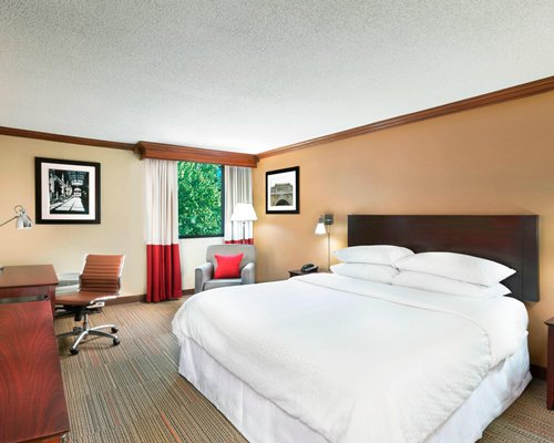 Four Points by Sheraton Asheville Downtown - 5 Nights