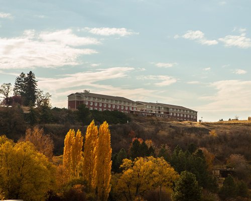 Coast Hilltop Inn Image