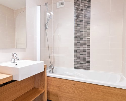 Lagrange Les Chalets d’Emeraude