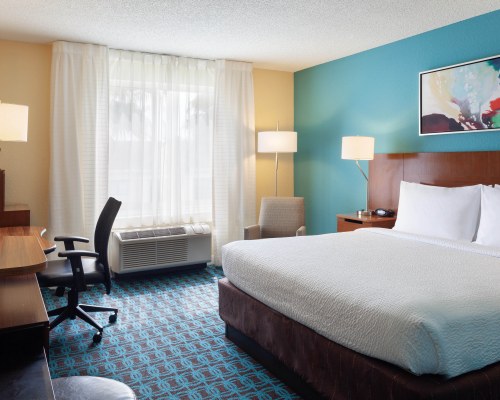Fairfield Inn & Suites Orlando Lake Buena Vista in the Marriott Village - 5 Nights