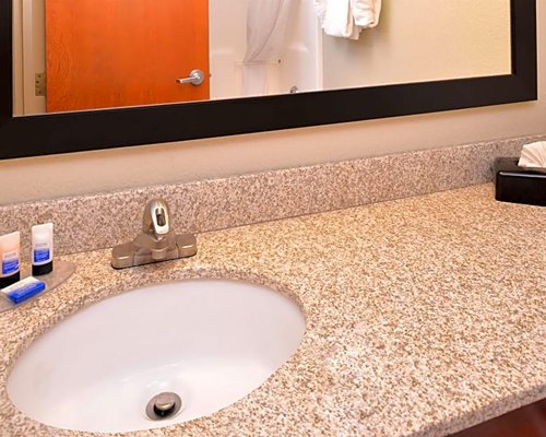 Best Western Executive Inn & Suites  - 5 Nights