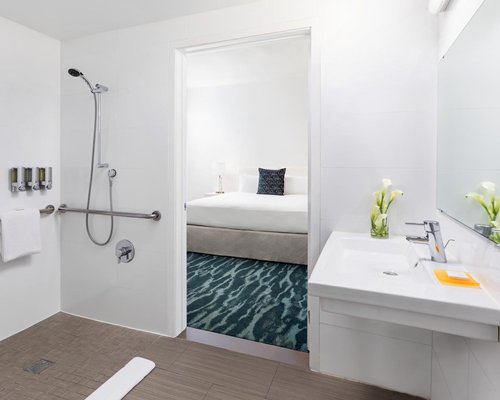 YVE Hotel Miami - 5 Nights