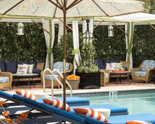 Circa 39 Hotel - 5 Nights
