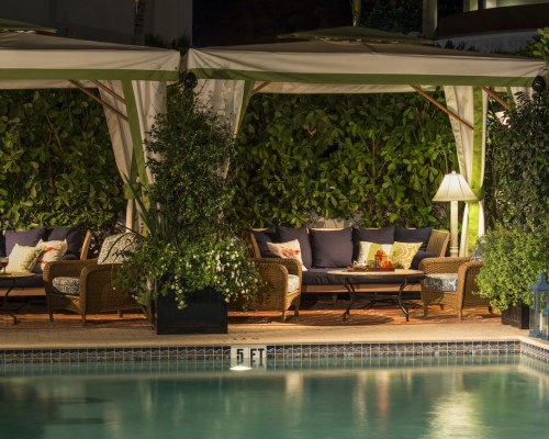Circa 39 Hotel - 5 Nights