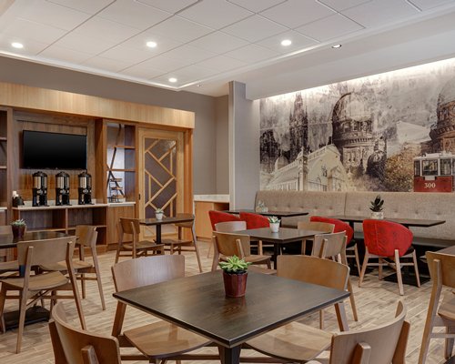Hyatt Place Ottawa West - 5 Nights