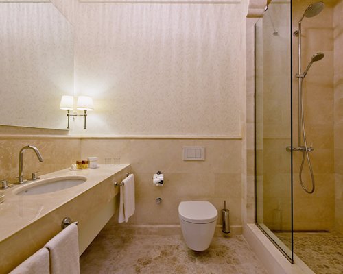 Vialand Palace Hotel - 3 Nights