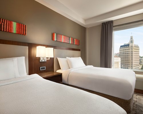 Hilton Garden Inn San Antonio Downtown Riverwalk - 3 Nights