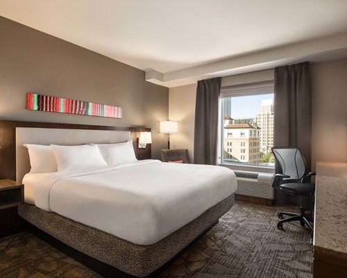 Hilton Garden Inn San Antonio Downtown Riverwalk - 3 Nights