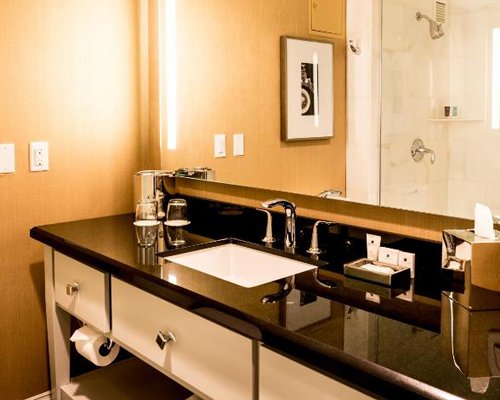 The Commerce Casino & Hotel Los Angeles - 3 Nights