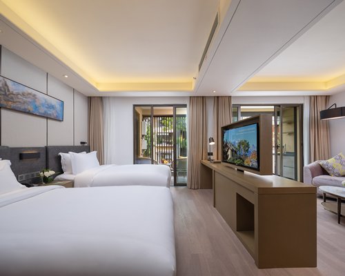 Howard Johnson Jinlin Plaza - 4 Nights