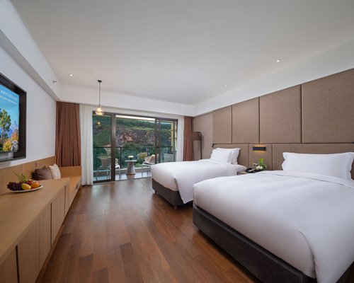 Howard Johnson Jinlin Plaza - 4 Nights