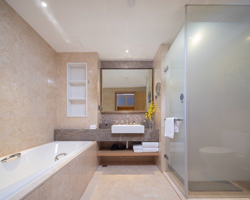 Howard Johnson Jinlin Plaza - 4 Nights
