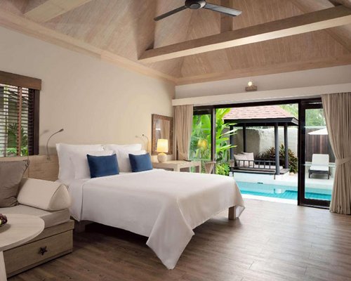 Wyndham Hua Hin Pranburi Resort  - 4 Nights