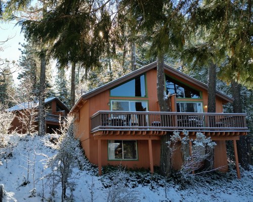 The Pines Resort - 5 Nights