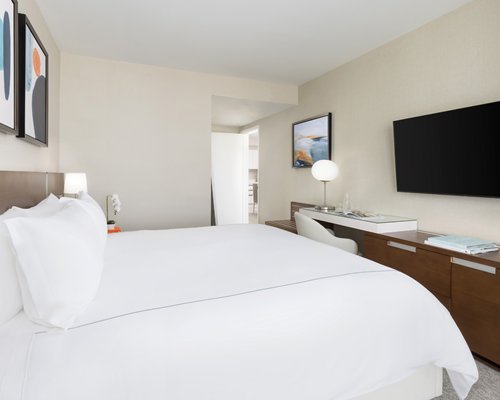 The Altair Hotel Bay Harbor - 5 Nights