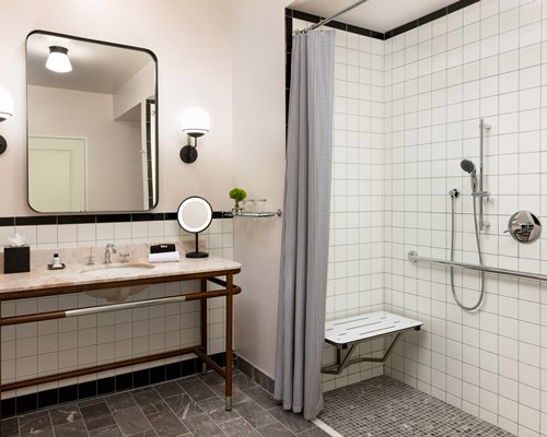 The Candler Hotel, Curio Collection by Hilton - 3 Nights