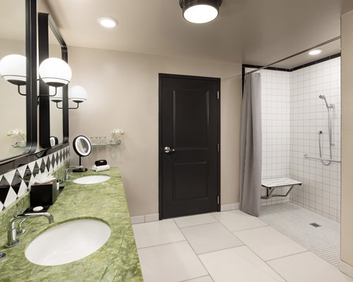 The Candler Hotel, Curio Collection by Hilton - 3 Nights