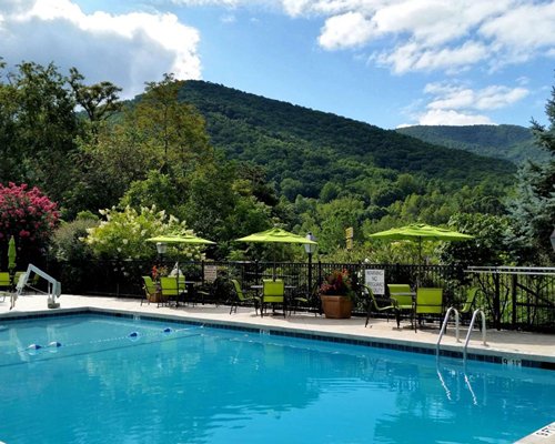 Holiday Inn Asheville East - Blue Ridge PKWY - 3 Nights