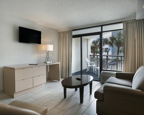 Captain's Quarters Resort