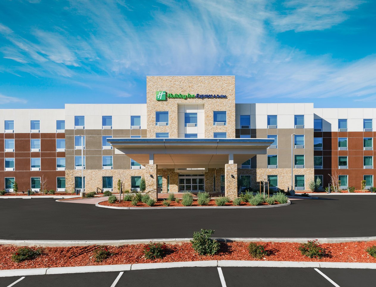 Holiday Inn Express & Suites Oakhurst – Yosemite
