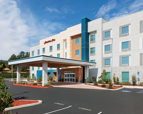 Hampton Inn Oakhurst Yosemite - 3 Nights