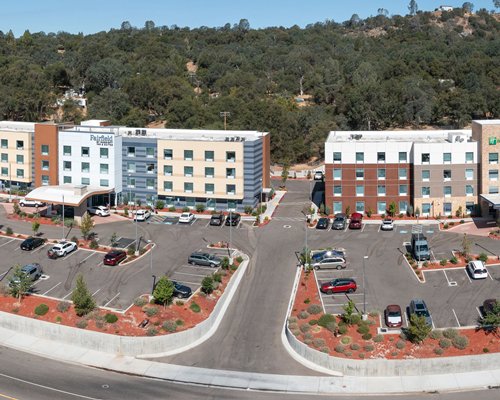 Hampton Inn Oakhurst Yosemite - 5 Nights