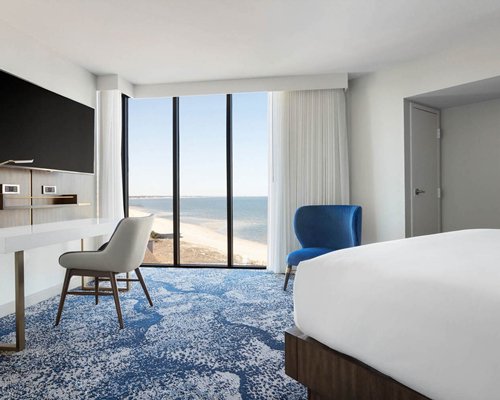 Delta Hotels Virginia Beach Bayfront Suites - 5 Nights