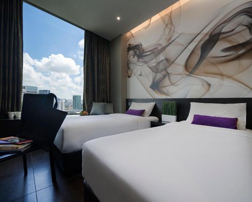 V Hotel Lavender - 4 Nights